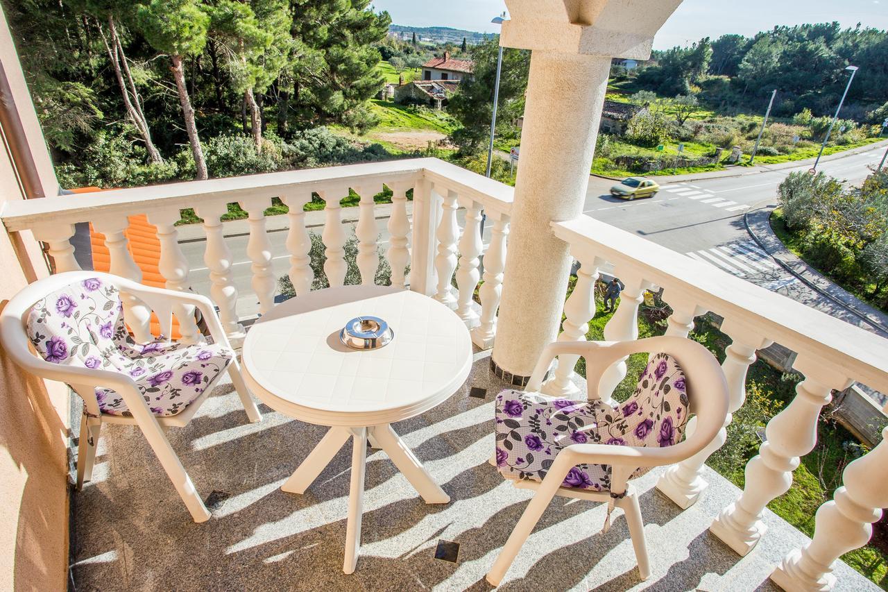 Villa Veli Vrh Pula Exterior photo